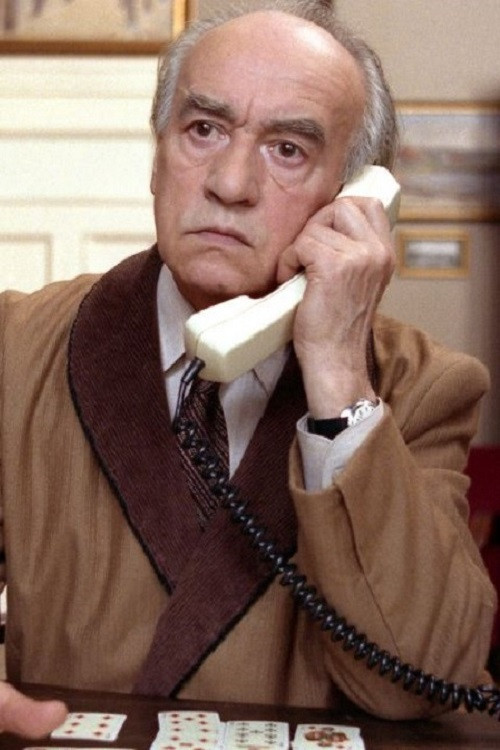 Skutki noszenia kapelusza w maju Poster