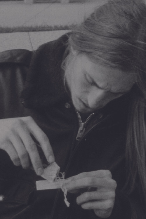 Peter Rolls Some Sigarettes Poster