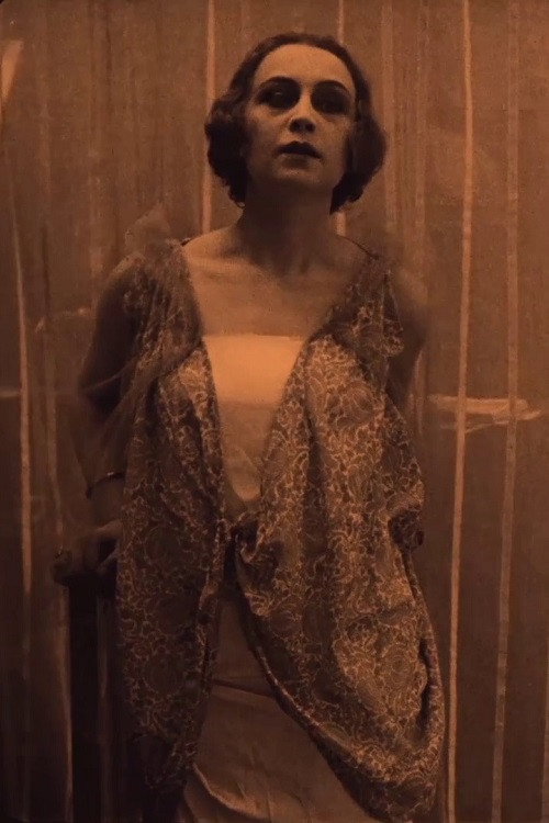 Il passato che torna Poster