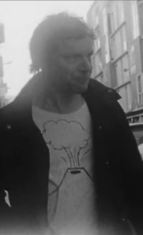 Don't Touch Me Please Poster